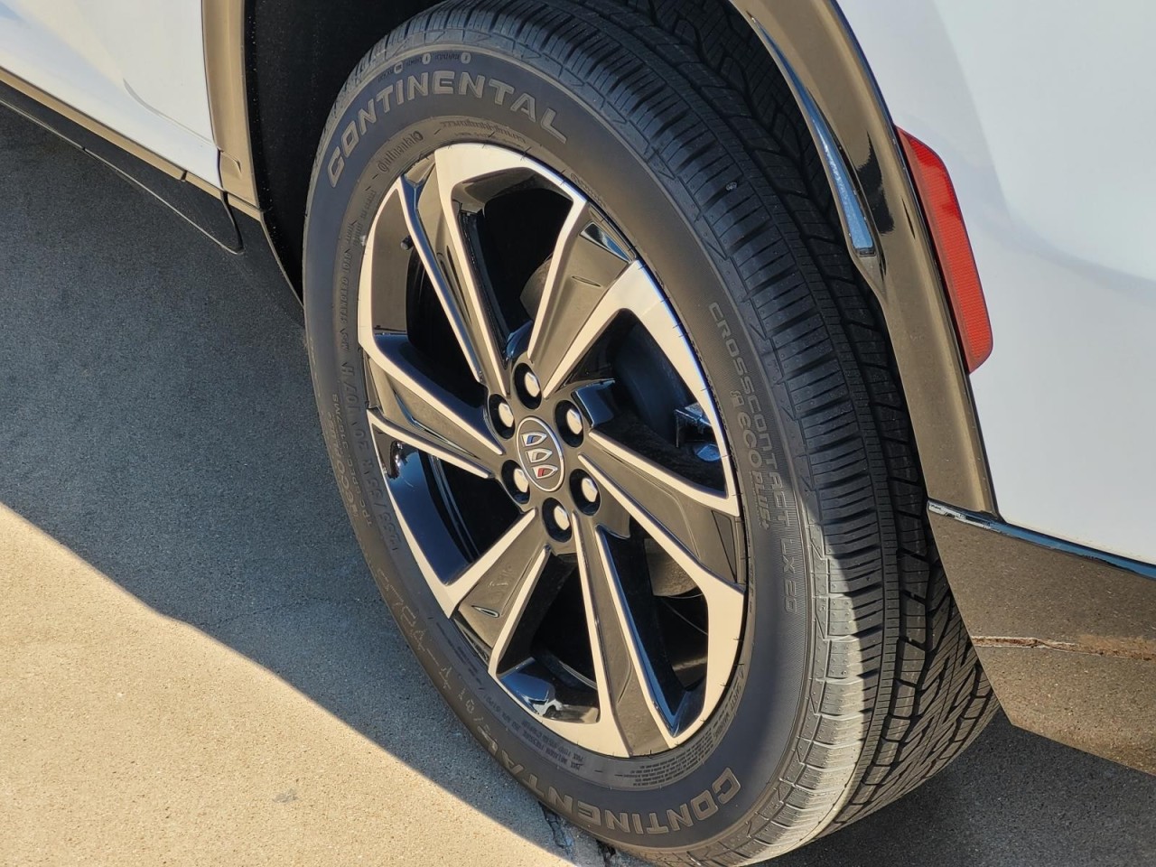 View vehicle photo 5