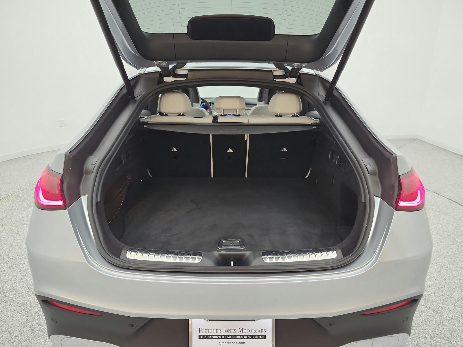 Used 2024 Cirrus Silver Metallic Mercedes-Benz GLC 300 4MATIC® Coupe image 18