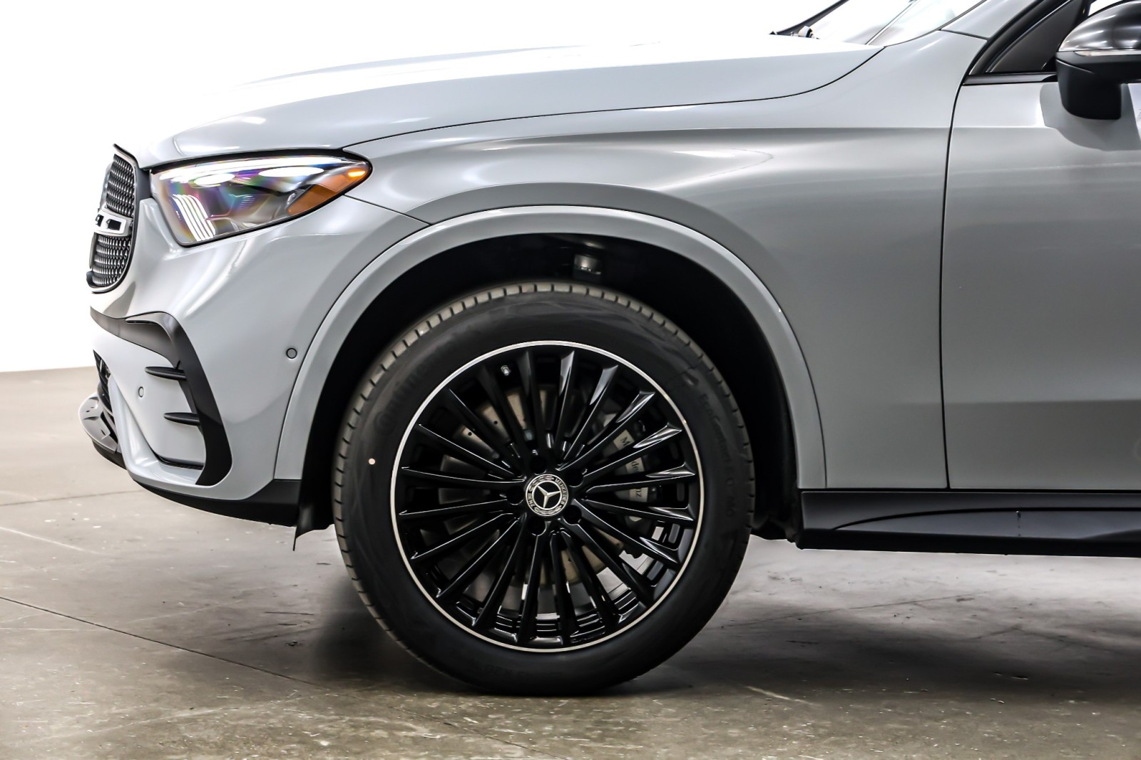 New 2026 MANUFAKTUR Alpine Grey Mercedes-Benz GLC 300 image 10