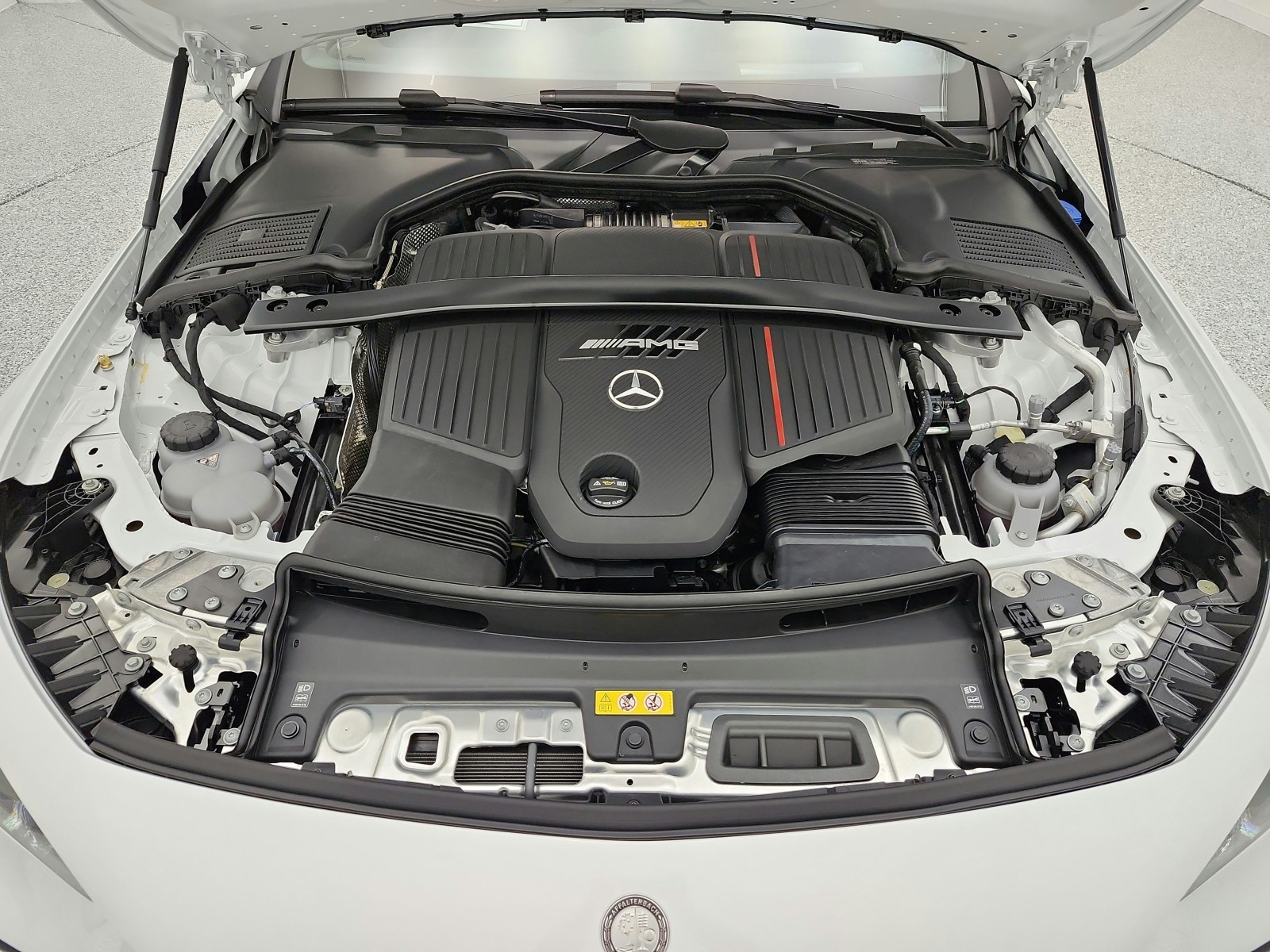 New 2026 MANUFAKTUR Moonlight White Metallic Mercedes-Benz AMG® CLE 53 image 12