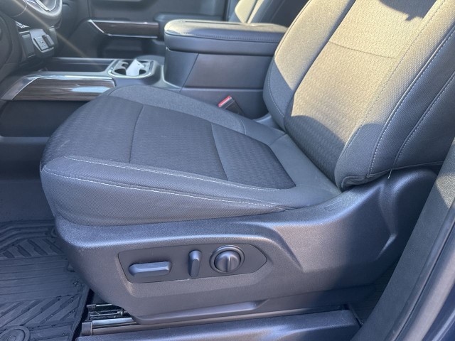 ChevroletSilverado 1500 LTD20
