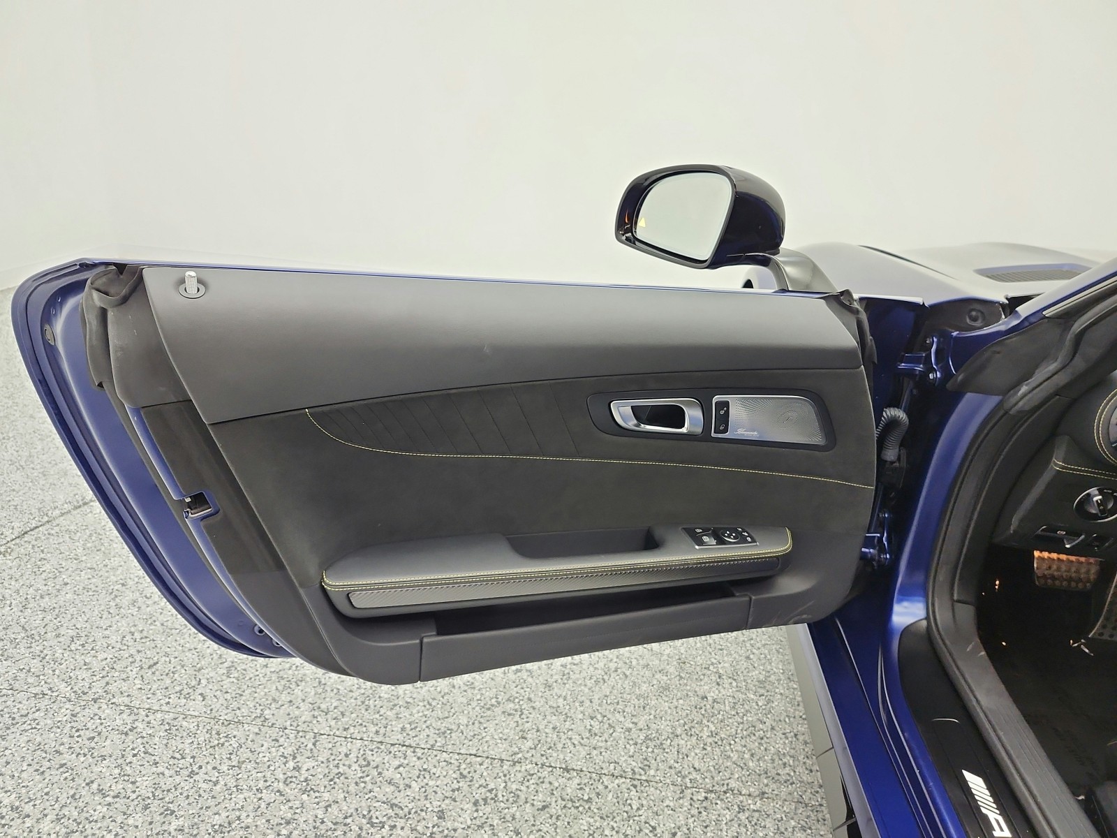 Certified Used 2020 designo Brilliant Blue Magno Mercedes-Benz AMG® GT R Coupe image 14