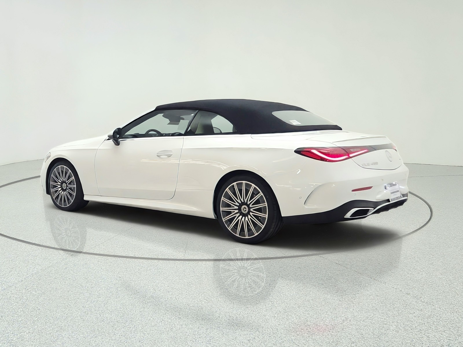 New 2027 MANUFAKTUR Moonlight White Metallic Mercedes-Benz CLE 450 4MATIC® Cabriolet image 7