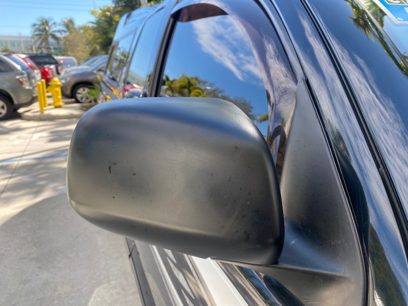 2007 Toyota Tacoma 4 DR CAMPER TOP LOW MILES 52,954 in , 