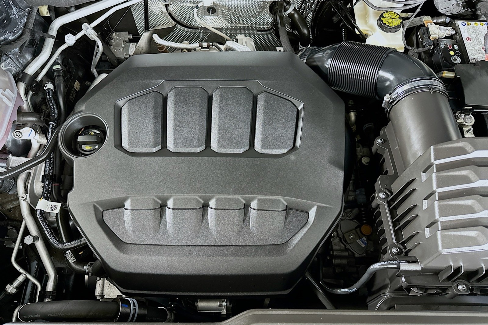 Used 2024 Platinum Gray Metallic Volkswagen 2.0T SE image 14