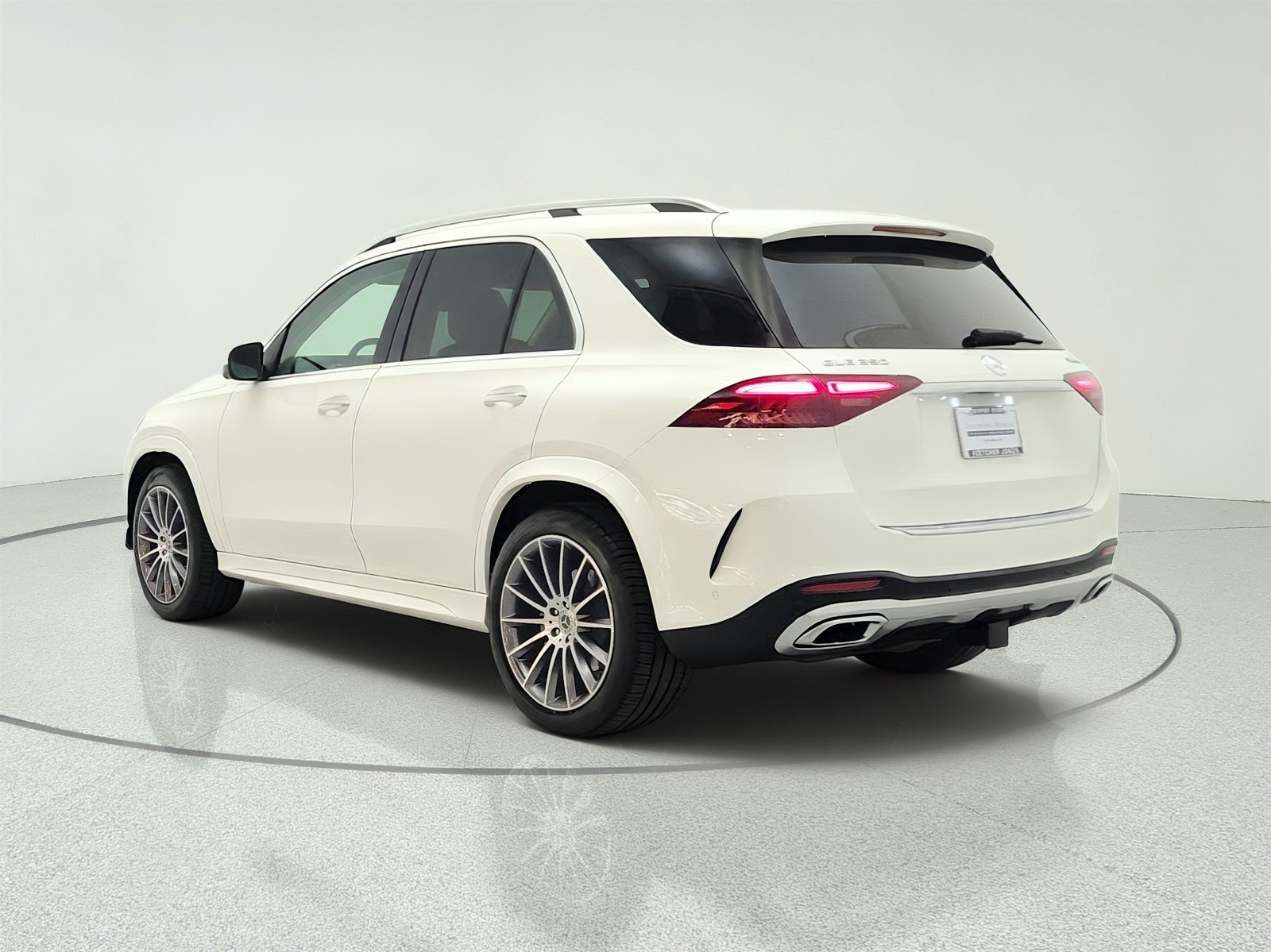 Certified Used 2024 Polar White Mercedes-Benz GLE 350 4MATIC® SUV image 7