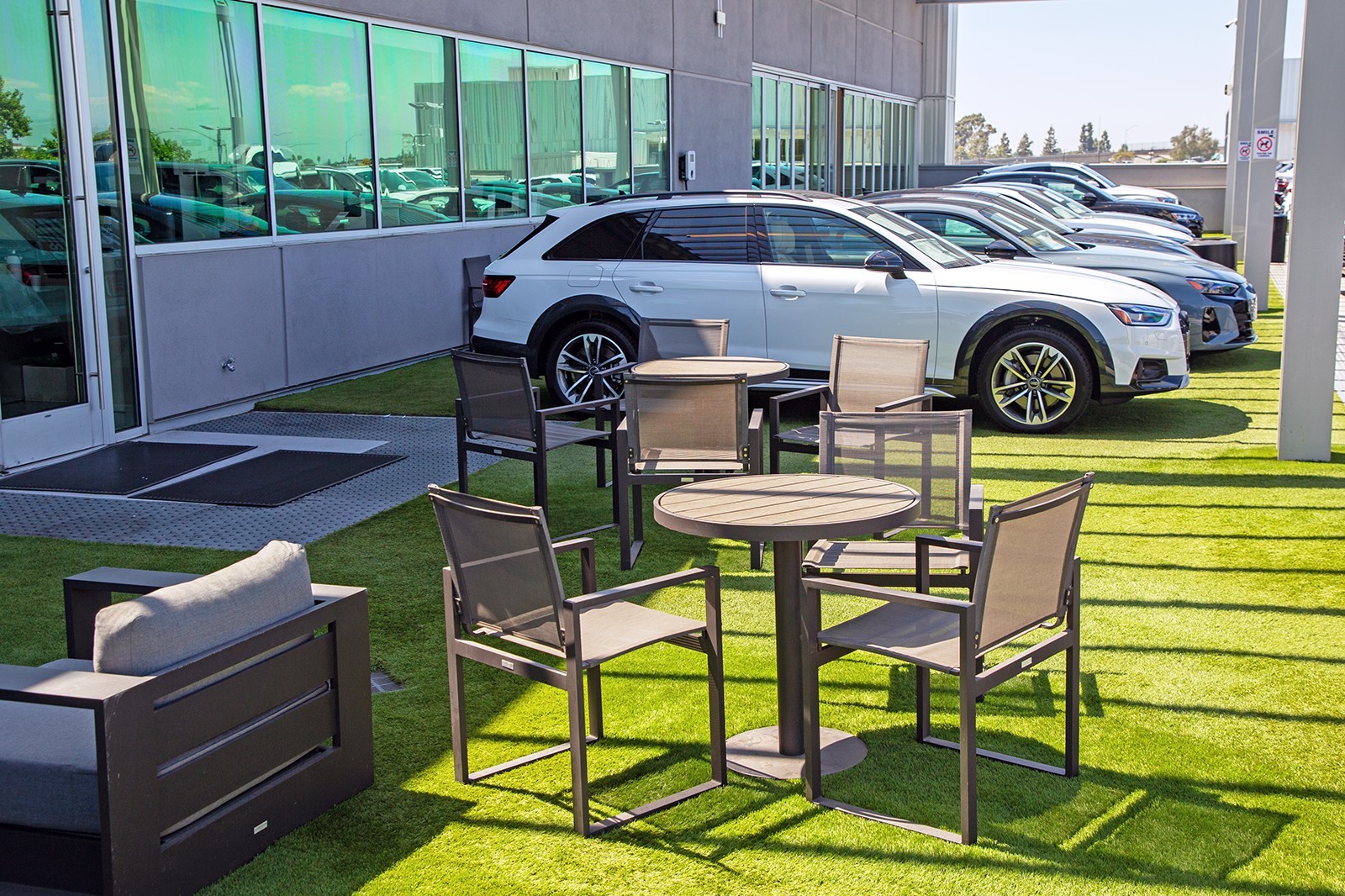 Used 2023 Neptune Blue Porsche RWD image 30