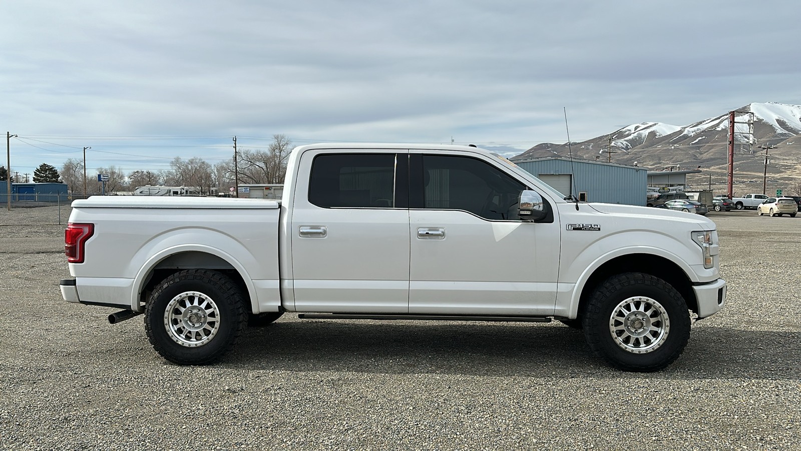 2016 Ford F-150 Platinum 3