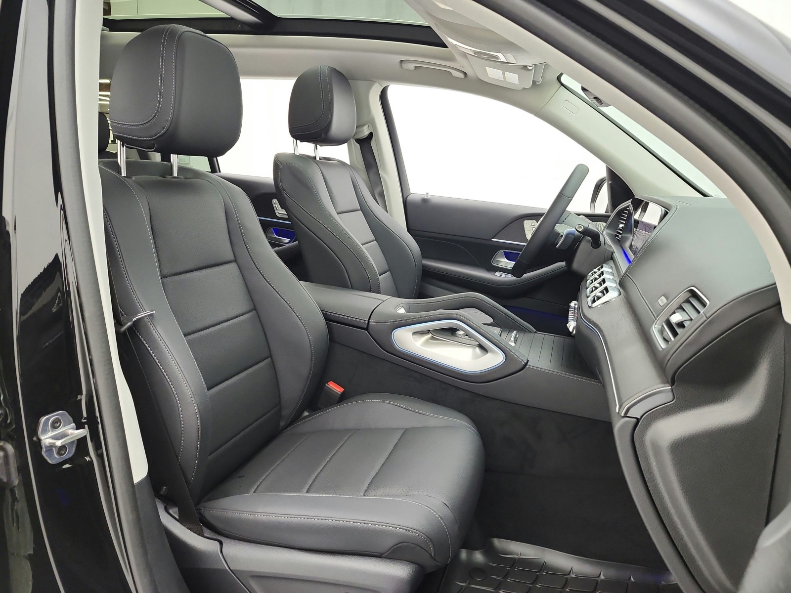 New 2026 Black Mercedes-Benz GLS 450 image 16