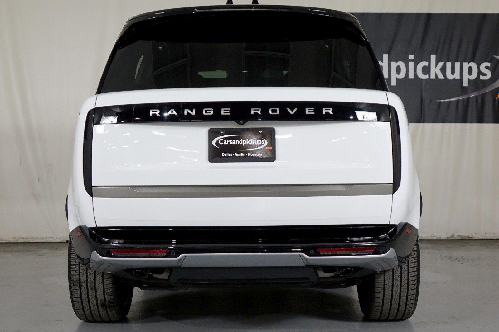 2024 Land Rover Range Rover SE 10