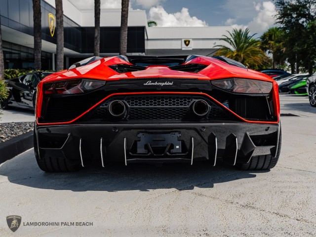 Lamborghini Aventador