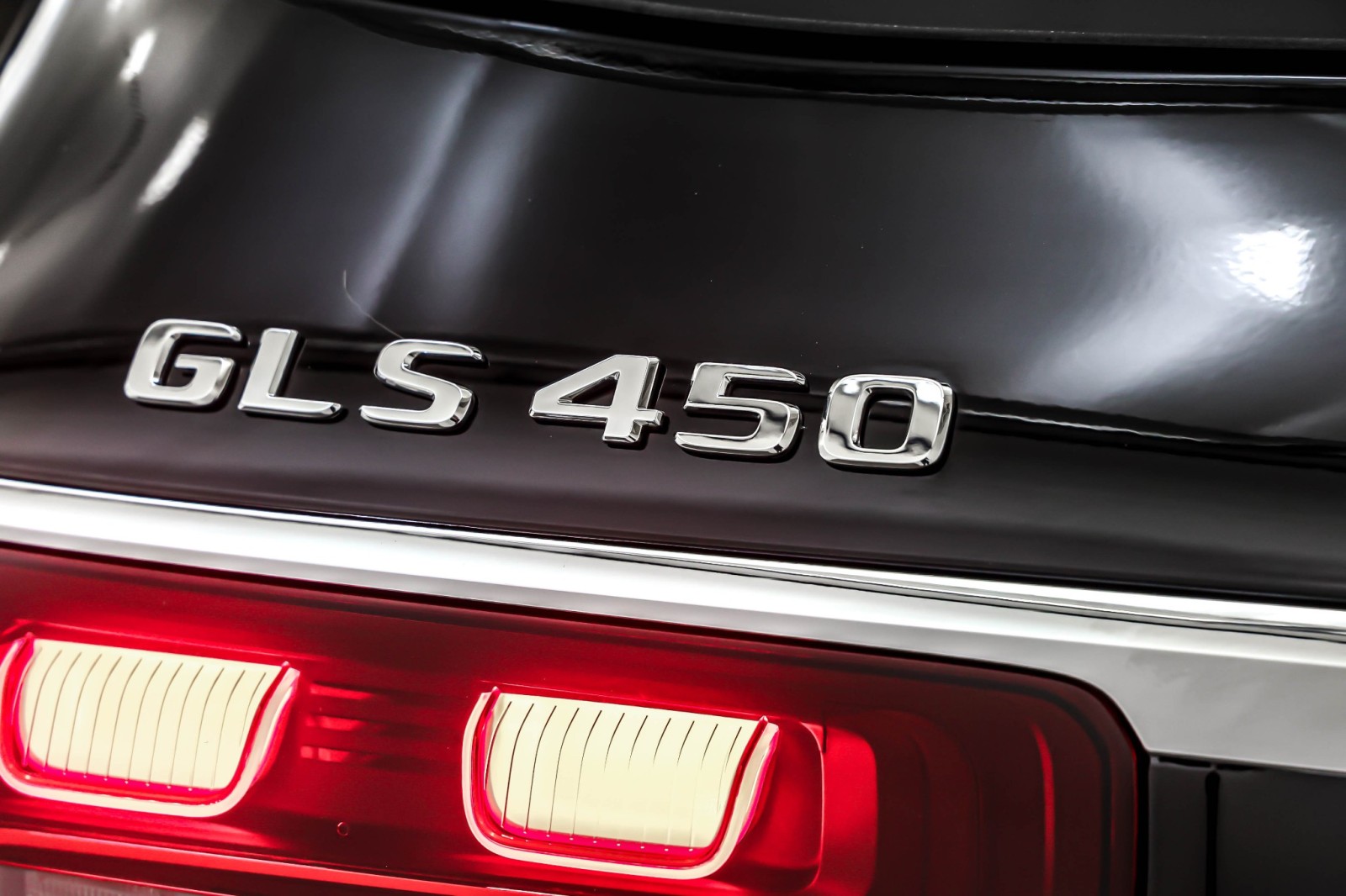 New 2026 Black Mercedes-Benz GLS 450 image 9