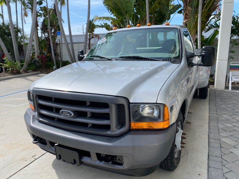 2001 Ford Super Duty F-350 DRW XL 1 OWNER LOW MILES 14,269 in , 