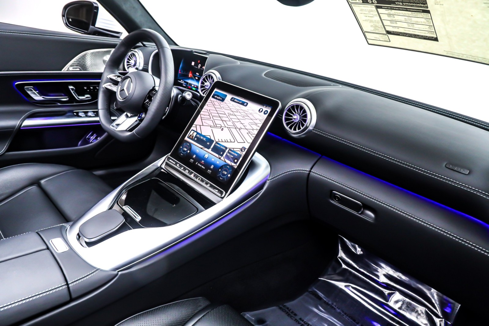 New 2025 MANUFAKTUR Moonlight White Metallic Mercedes-Benz AMG® SL 63 S E Performance Roadster image 6