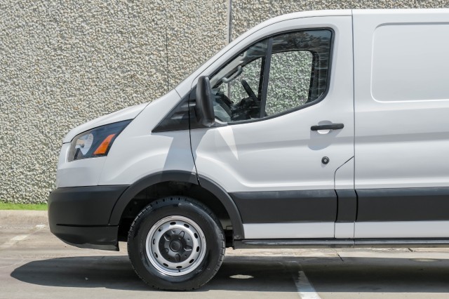 2019 Ford Transit Van  20