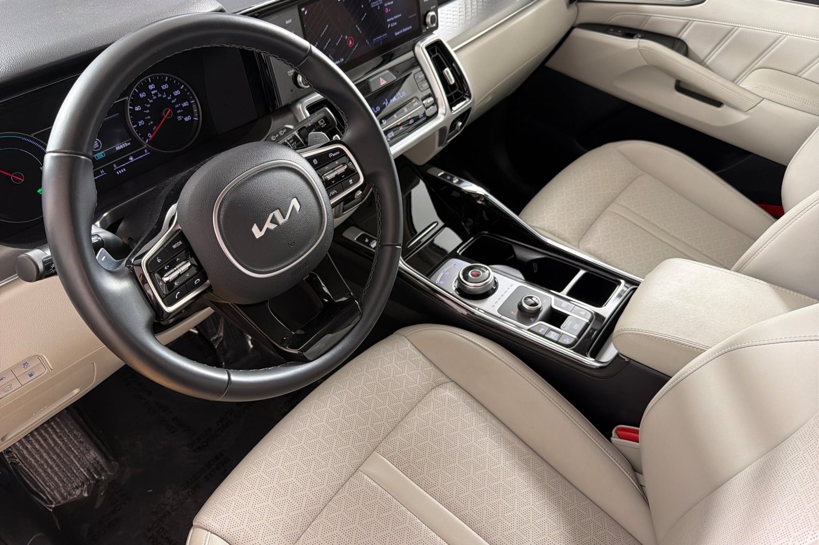 Used 2022 Gravity Blue Kia SX AWD image 9