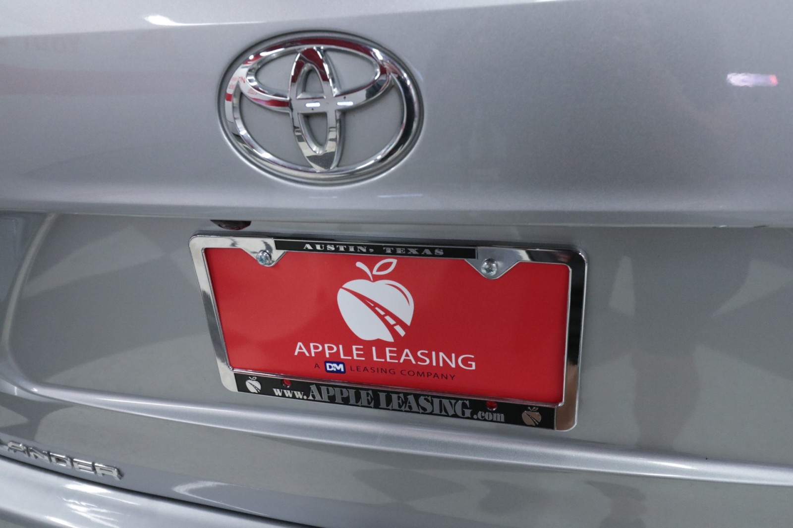 Used Car 2022 Toyota Highlander  Xle For Sale Under $35,000 In Austin, Texas