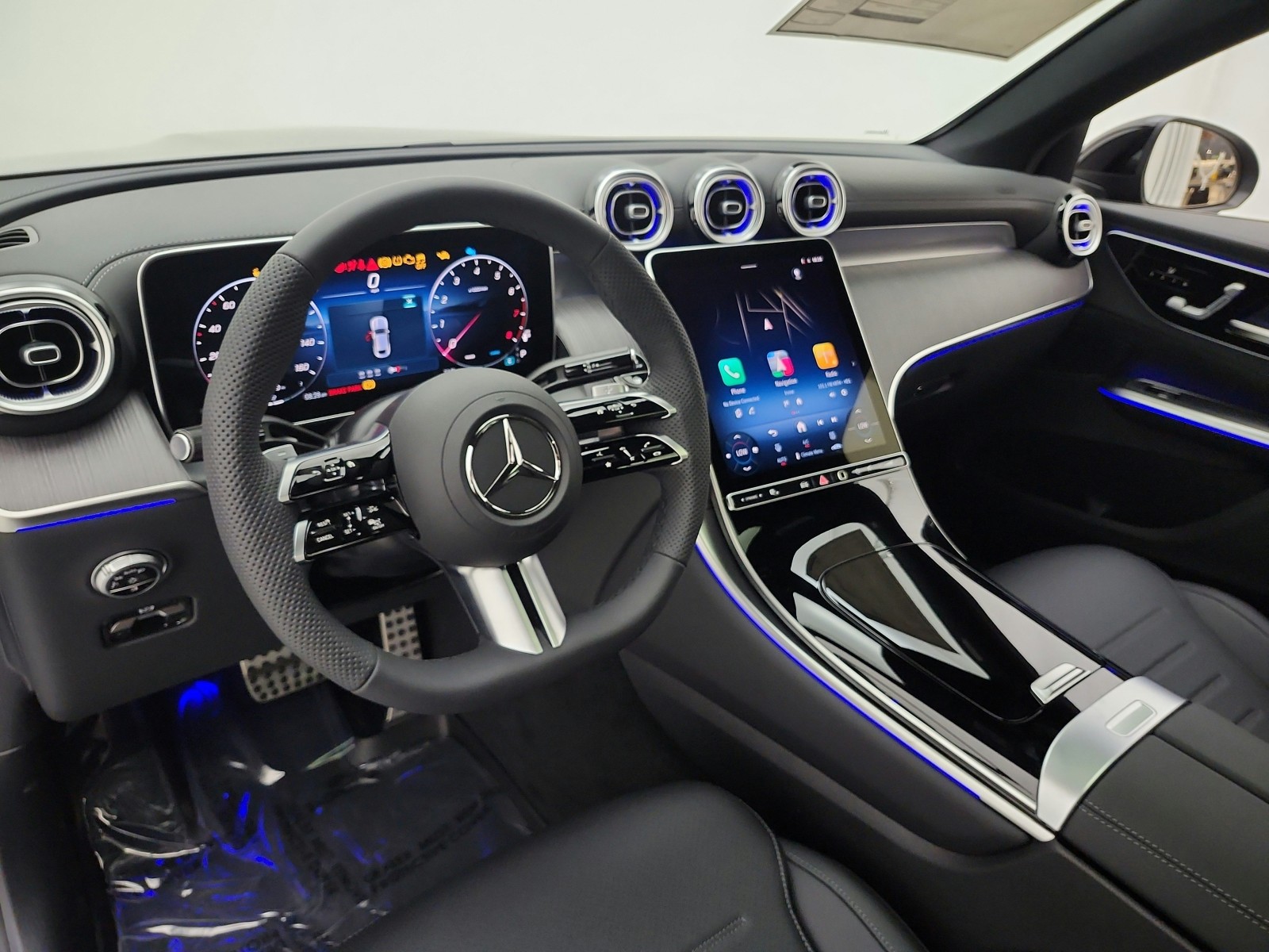 New 2026 Black Mercedes-Benz GLC 300 image 10