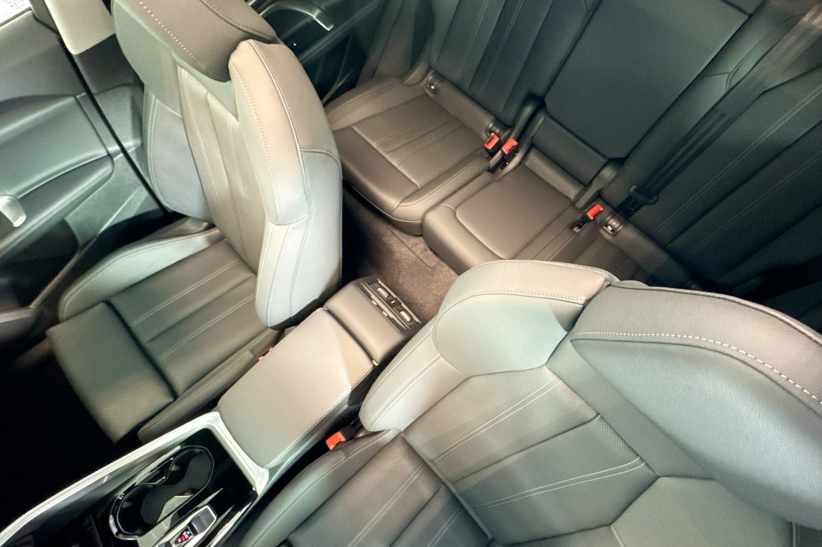 New 2025 Tambora Gray Metallic Audi Premium Plus 2.0 TFSI quattro image 18