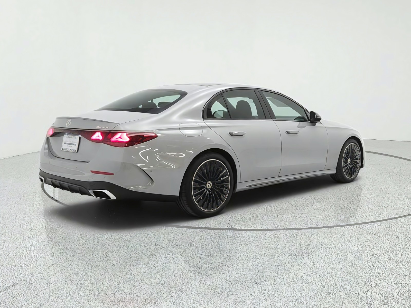 New 2027 MANUFAKTUR Alpine Grey Mercedes-Benz E 450 4MATIC® Sedan image 5