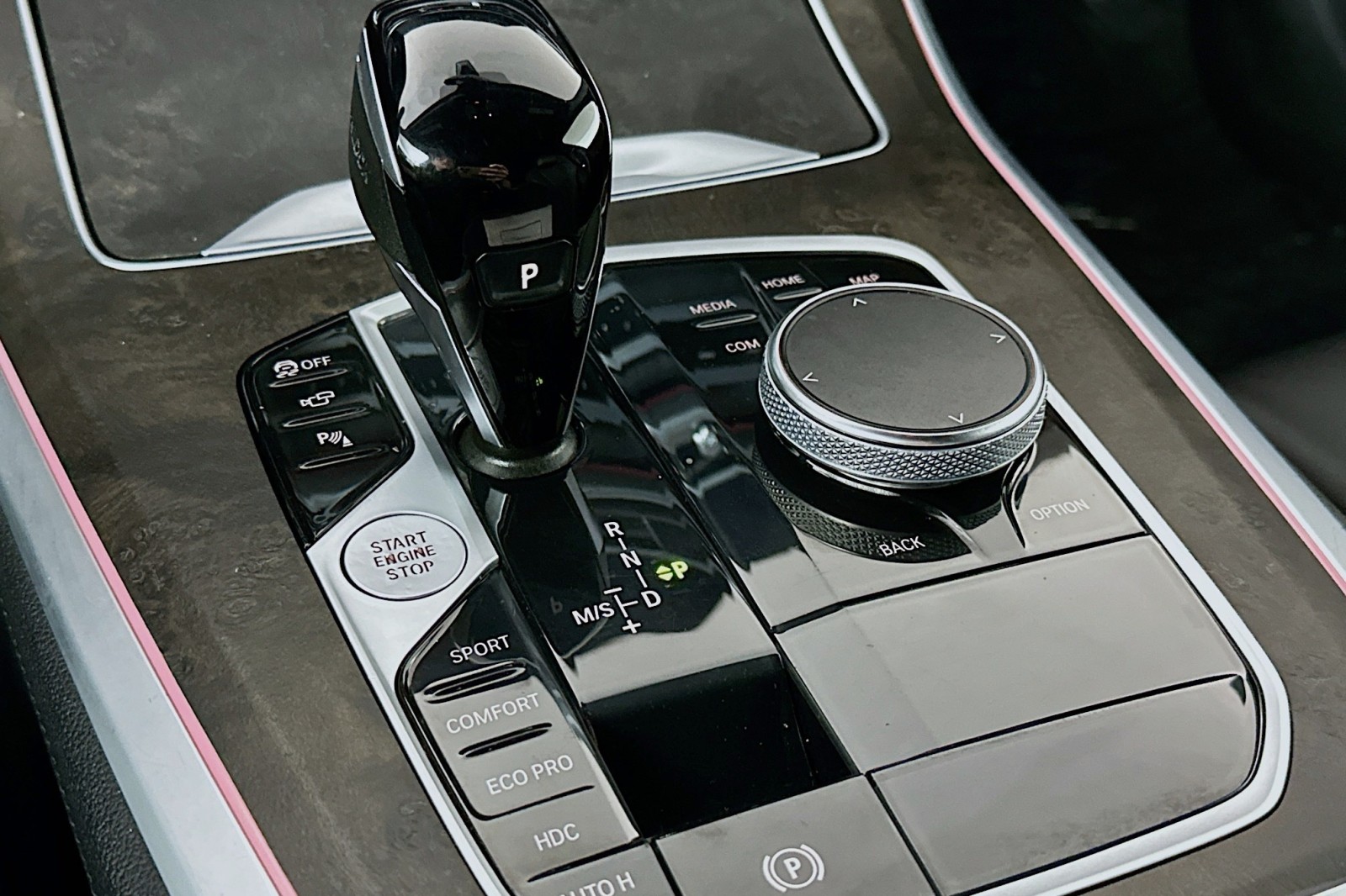 Used 2022 Dark Graphite Metallic BMW xDrive40i image 7