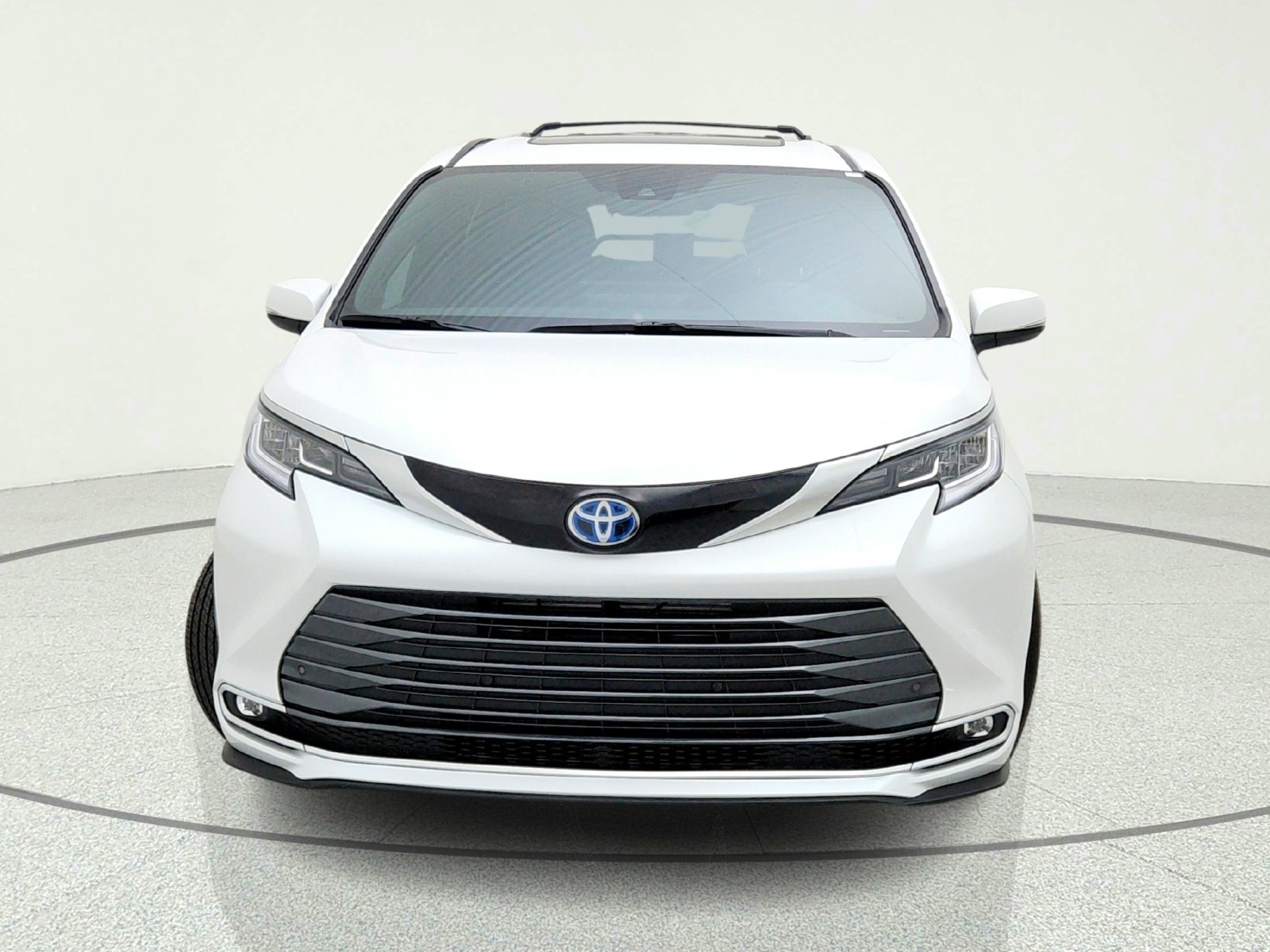 Used 2025 WINDCHILL PEARL Toyota Rear-Entry handicap Conversions 5 PASSENGER image 3