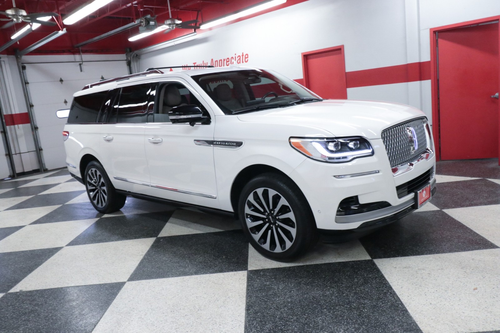 Used Car 2023 Lincoln Navigator L  Reserve For Sale In Austin, Texas