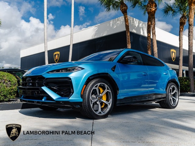 2025 Lamborghini Urus SE's photo