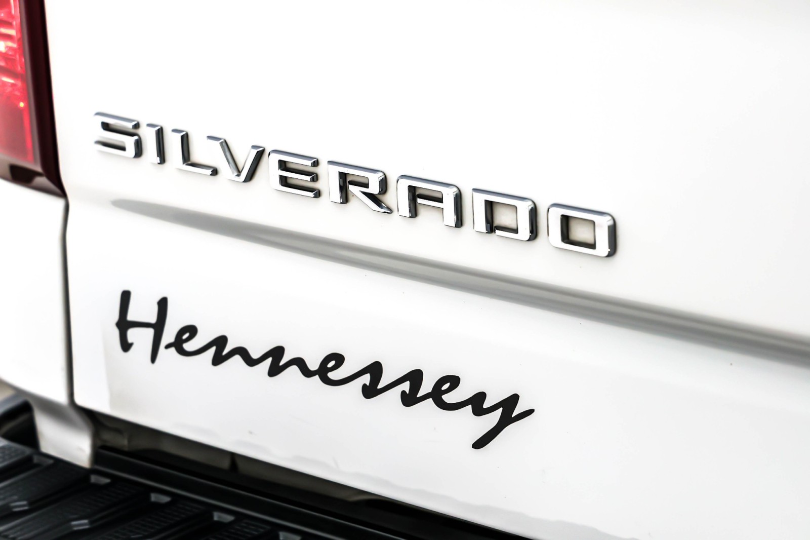 Used 2020 Summit White Chevrolet 4WD Double Cab 147 LT image 8