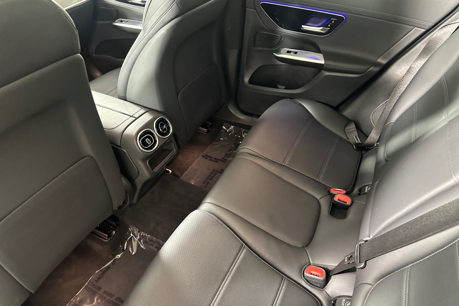 Used 2025 Polar White Mercedes-Benz GLC 300 4MATIC® SUV image 11