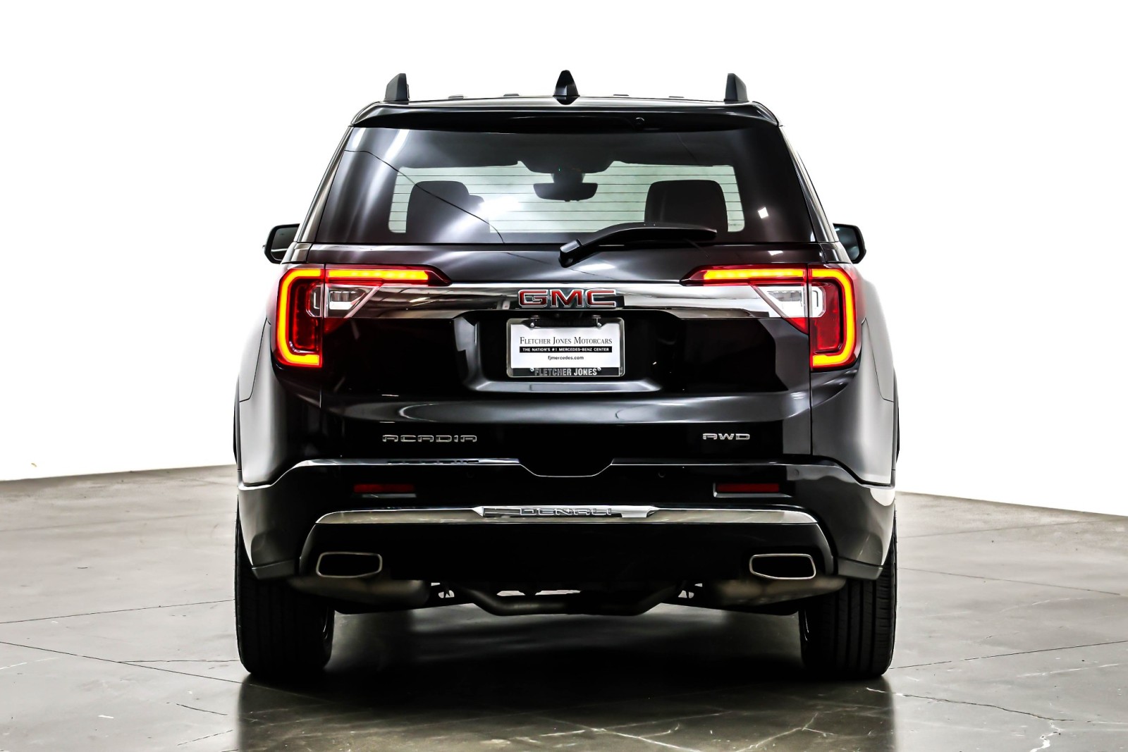 Used 2023 Ebony Twilight Metallic GMC AWD 4dr Denali image 4