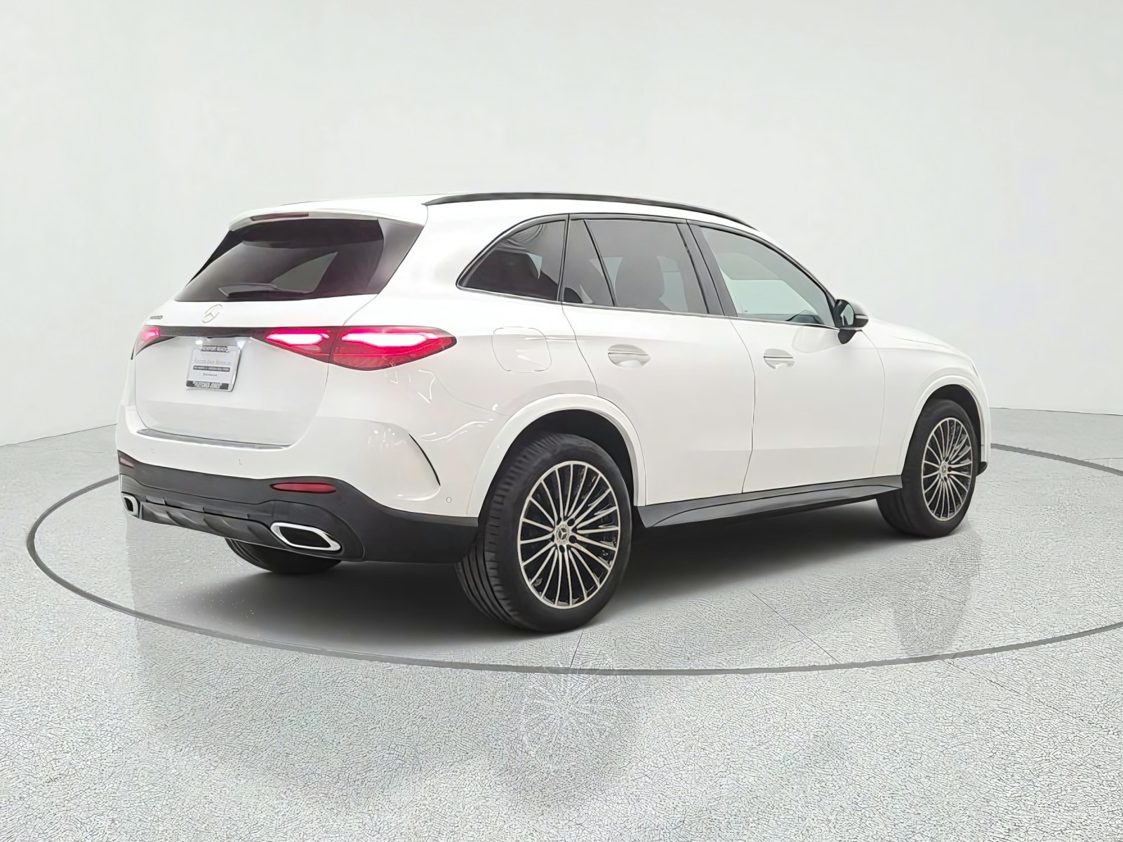 New 2027 Polar White Mercedes-Benz GLC 300 SUV image 5