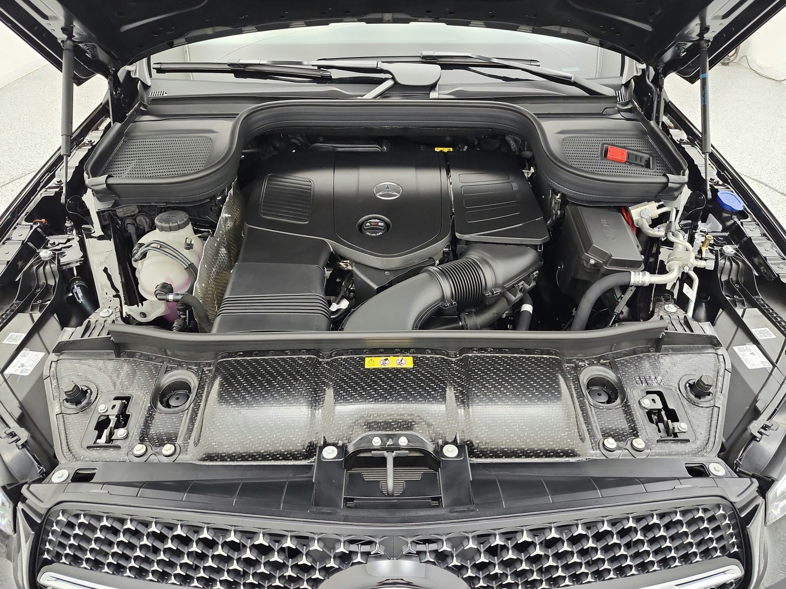 New 2026 Black Mercedes-Benz GLE 350 4MATIC® SUV image 12