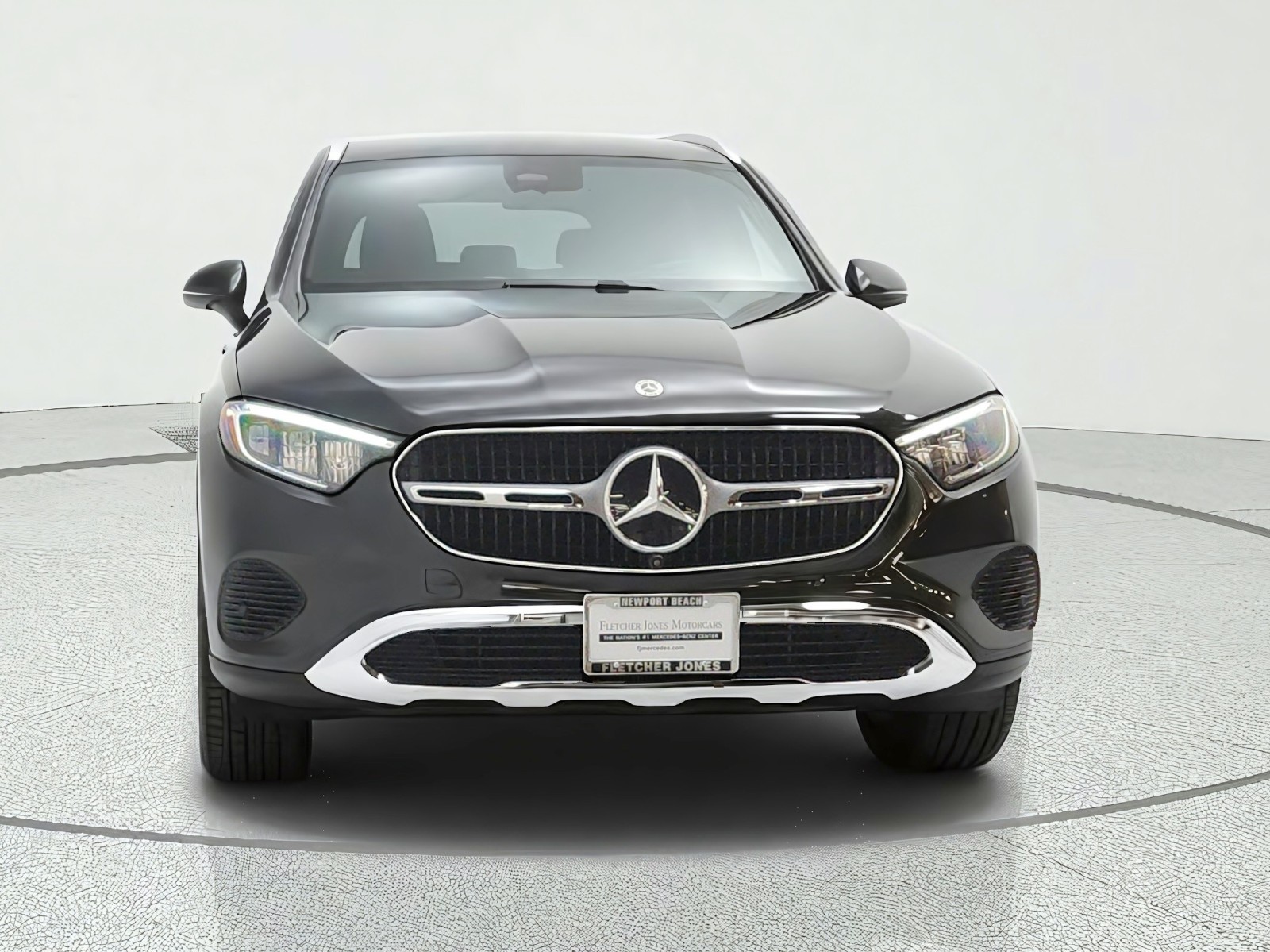 Certified Used 2026 Graphite Grey Metallic Mercedes-Benz GLC 300 SUV image 2