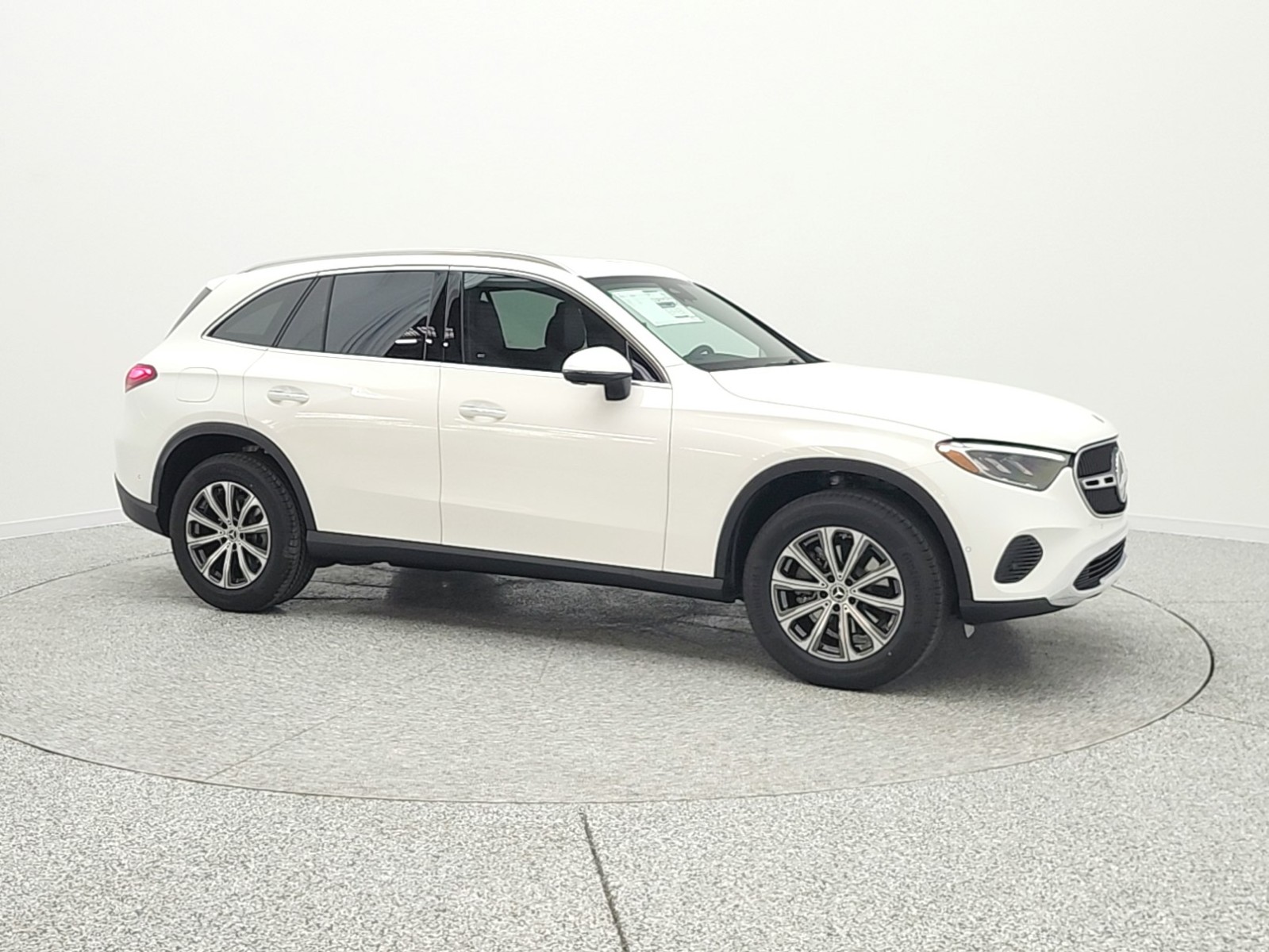 New 2026 Polar White Mercedes-Benz GLC 300 image 3
