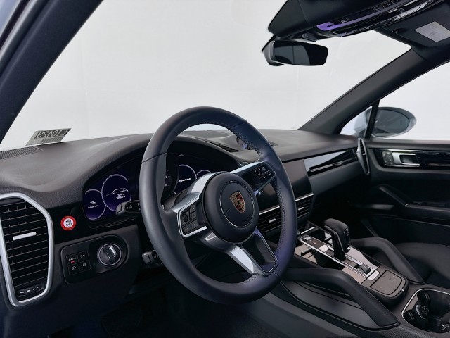 2023 Porsche Cayenne  9