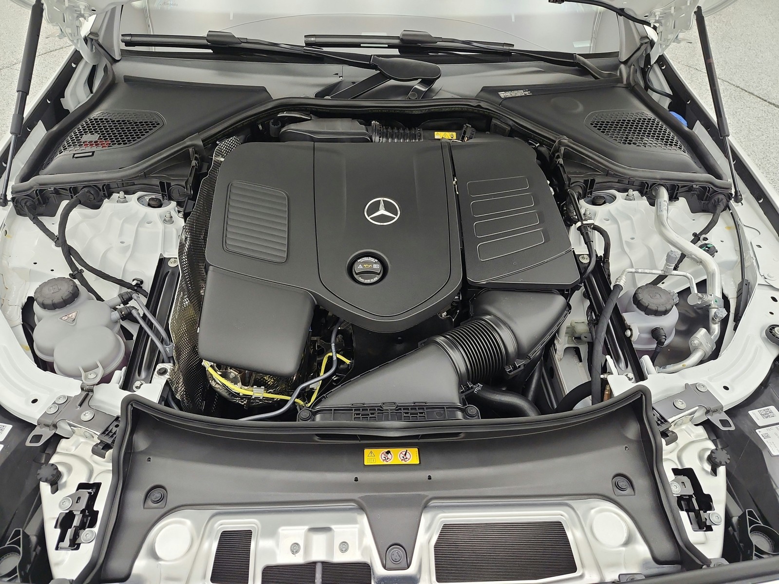 New 2027 Polar White Mercedes-Benz E 350 RWD Sedan image 12