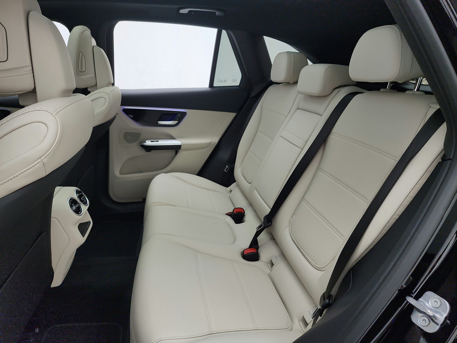 New 2026 Black Mercedes-Benz GLC 300 image 11