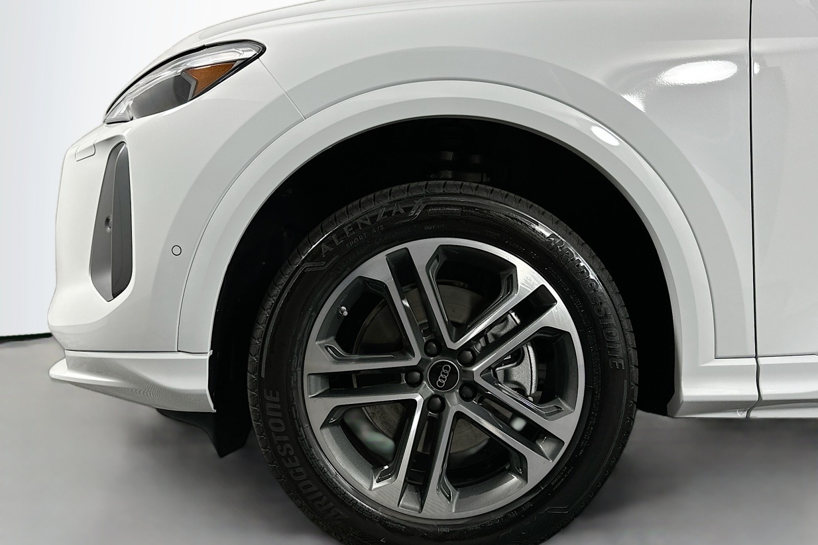 New 2025 Glacier White Metallic Audi Premium Plus image 11