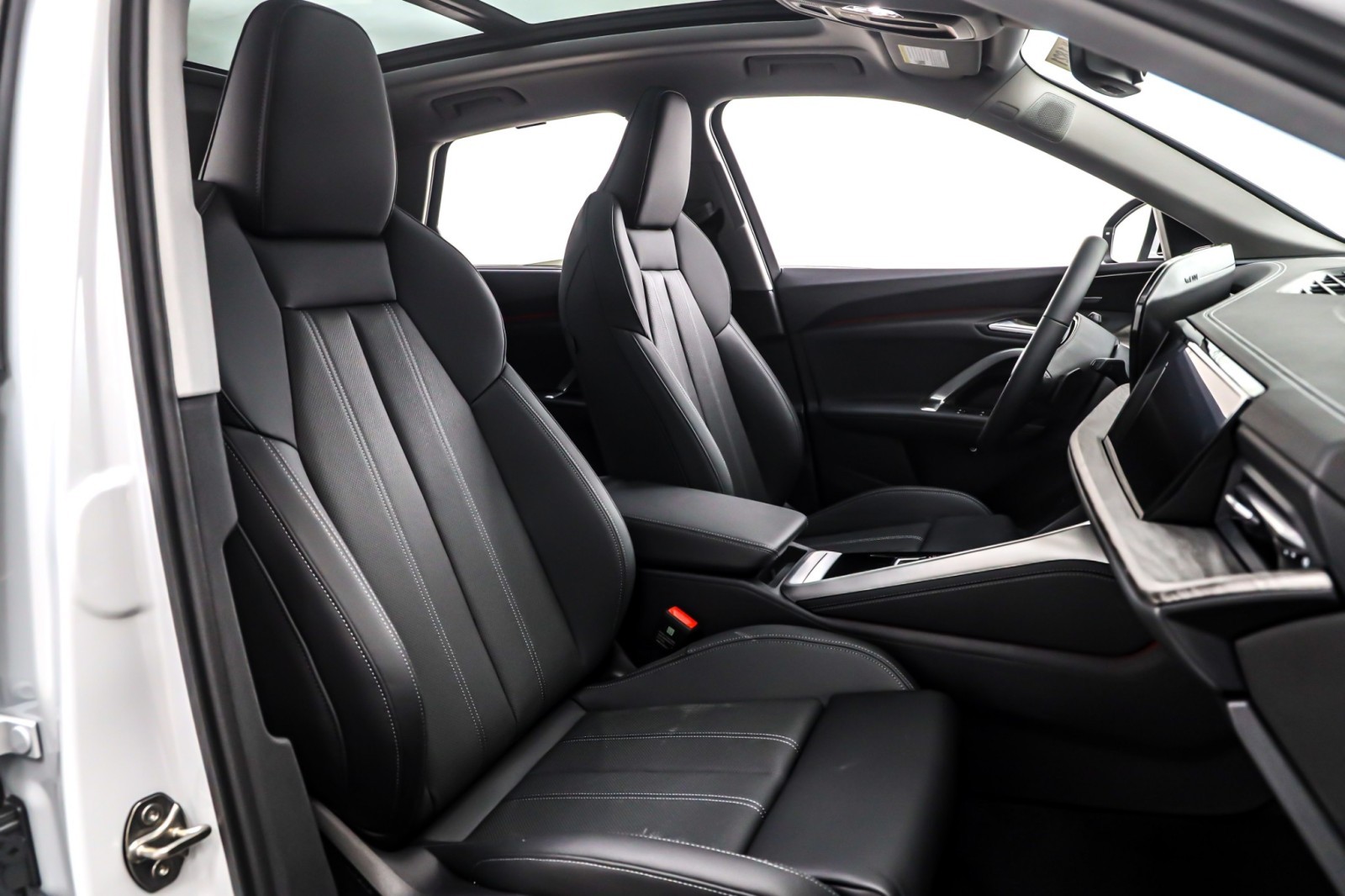 New 2025 Glacier White Metallic Audi Prestige 2.0 TFSI quattro image 7