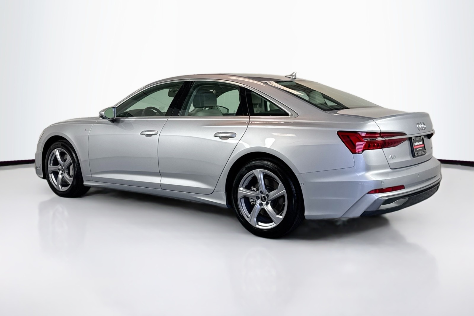 Used 2025 Florett Silver Metallic Audi Premium image 7