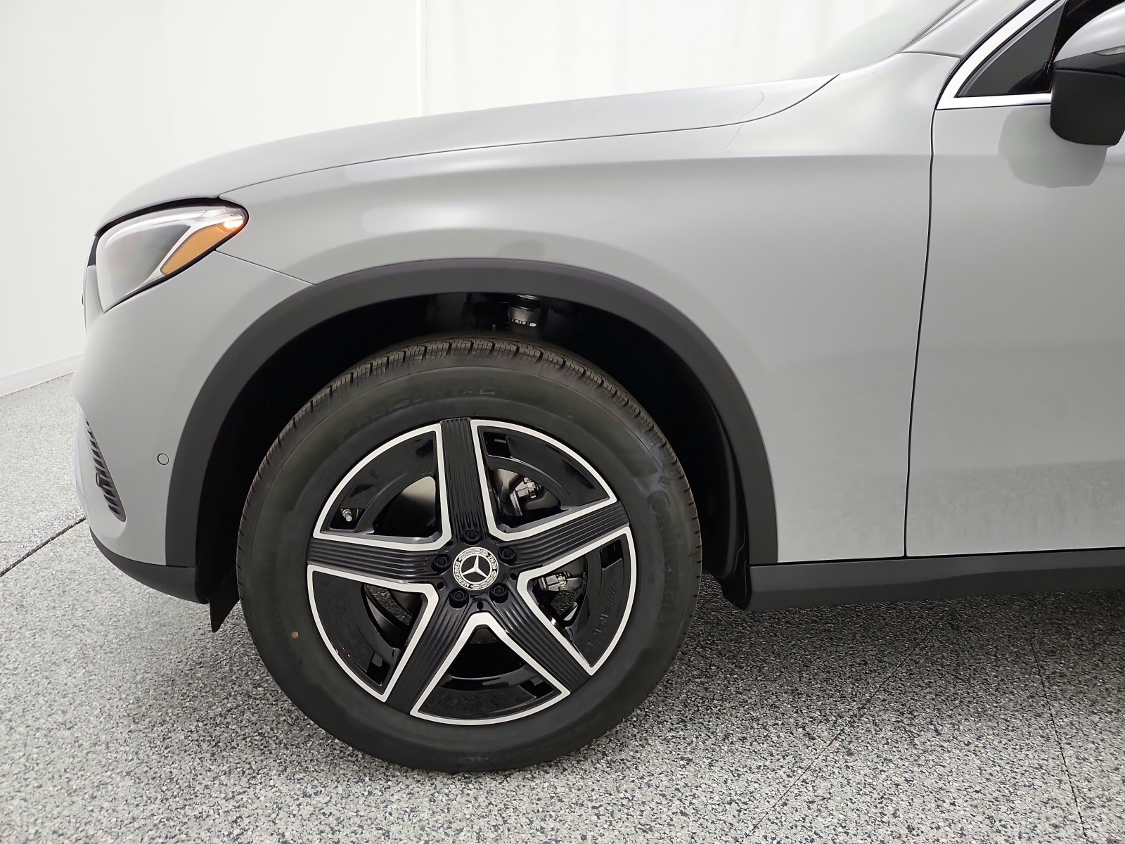 New 2027 MANUFAKTUR Alpine Grey Mercedes-Benz GLC 300 SUV image 13