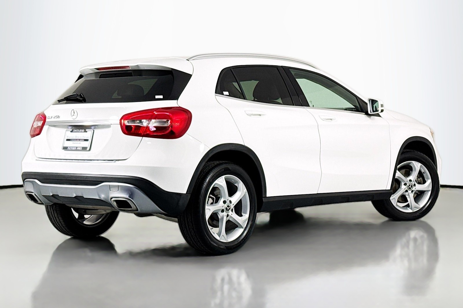 Used 2019 Polar White Mercedes-Benz GLA 250 image 11