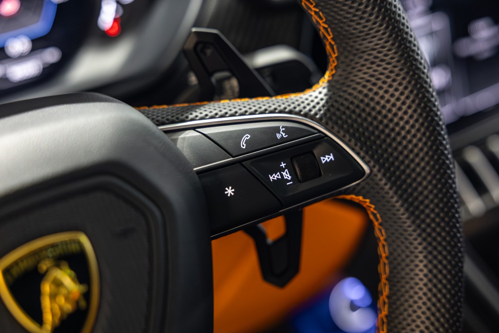 Used Car 2022 Lamborghini Urus - Full Stealth Ppf  For Sale Under $240,000 In Boerne, Texas