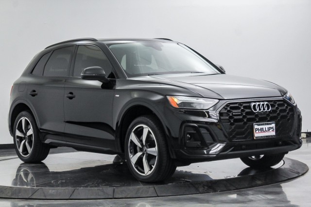 2022 Audi Q5 S line Premium Plus 7