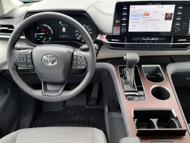 2024 Toyota Sienna LE FWD 8-Passenger (Natl) 13