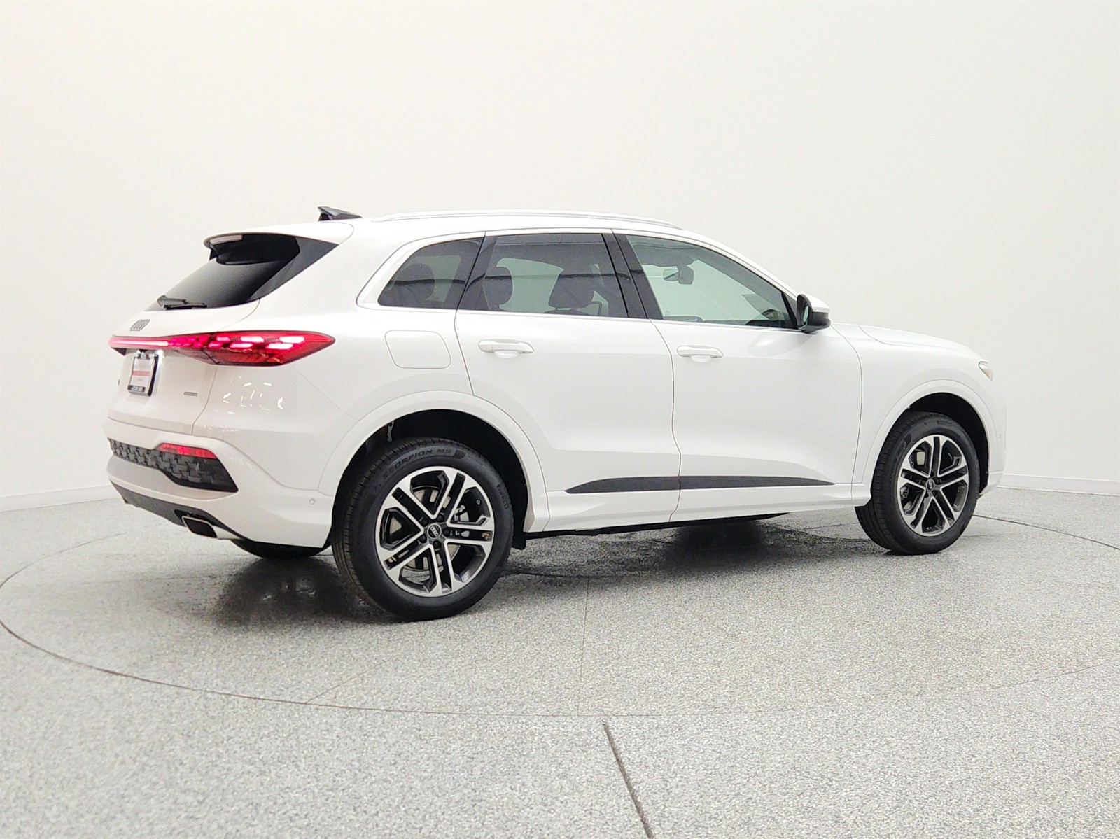 New 2026 Arkona White Audi Premium Plus 2.0 TFSI quattro image 5