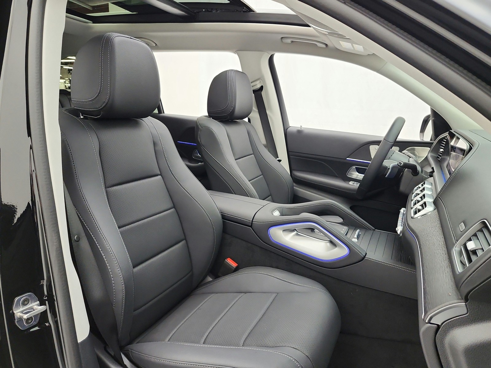 New 2026 Black Mercedes-Benz GLS 450 image 16