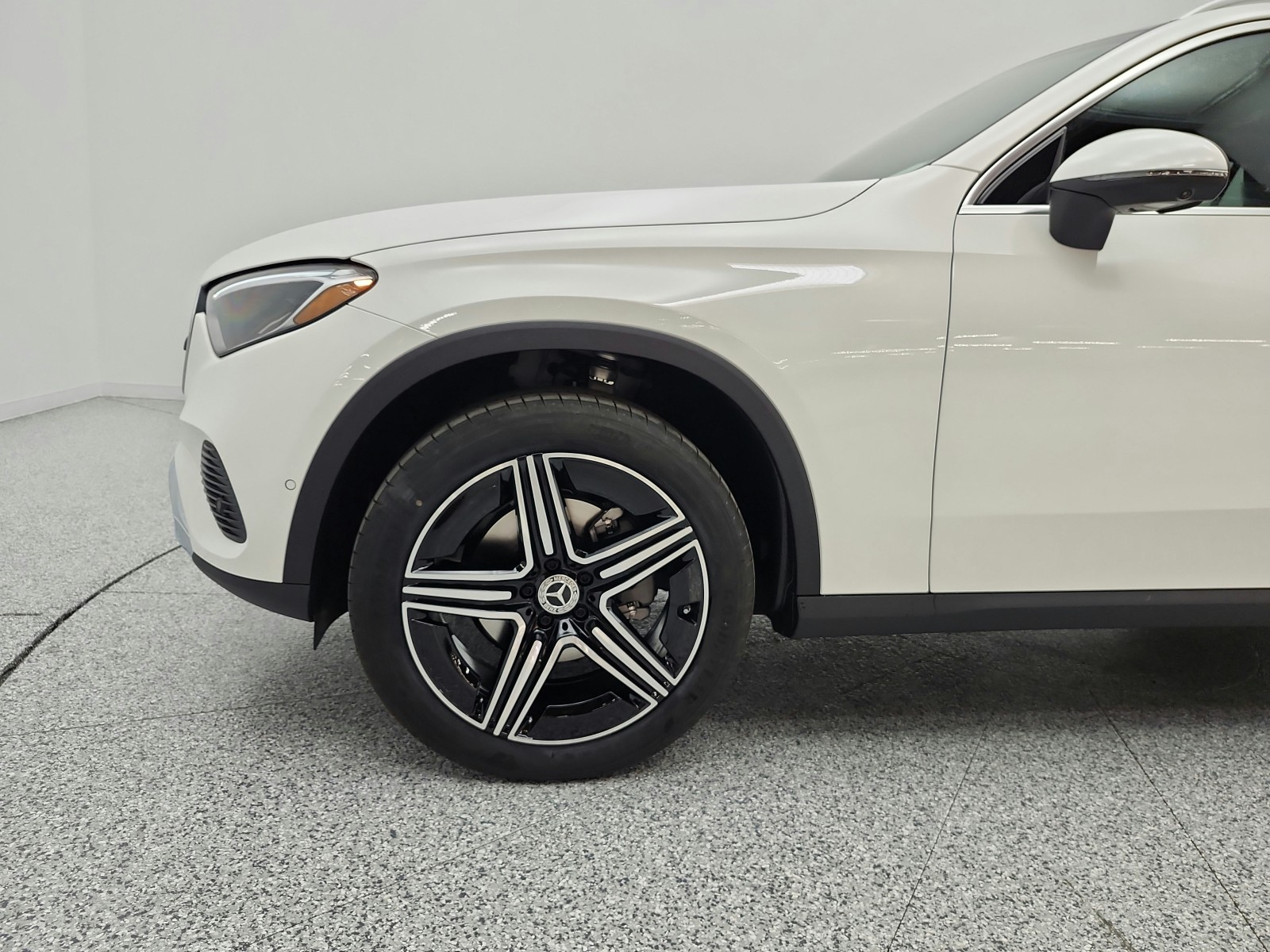 New 2027 Polar White Mercedes-Benz GLC 300 SUV image 15