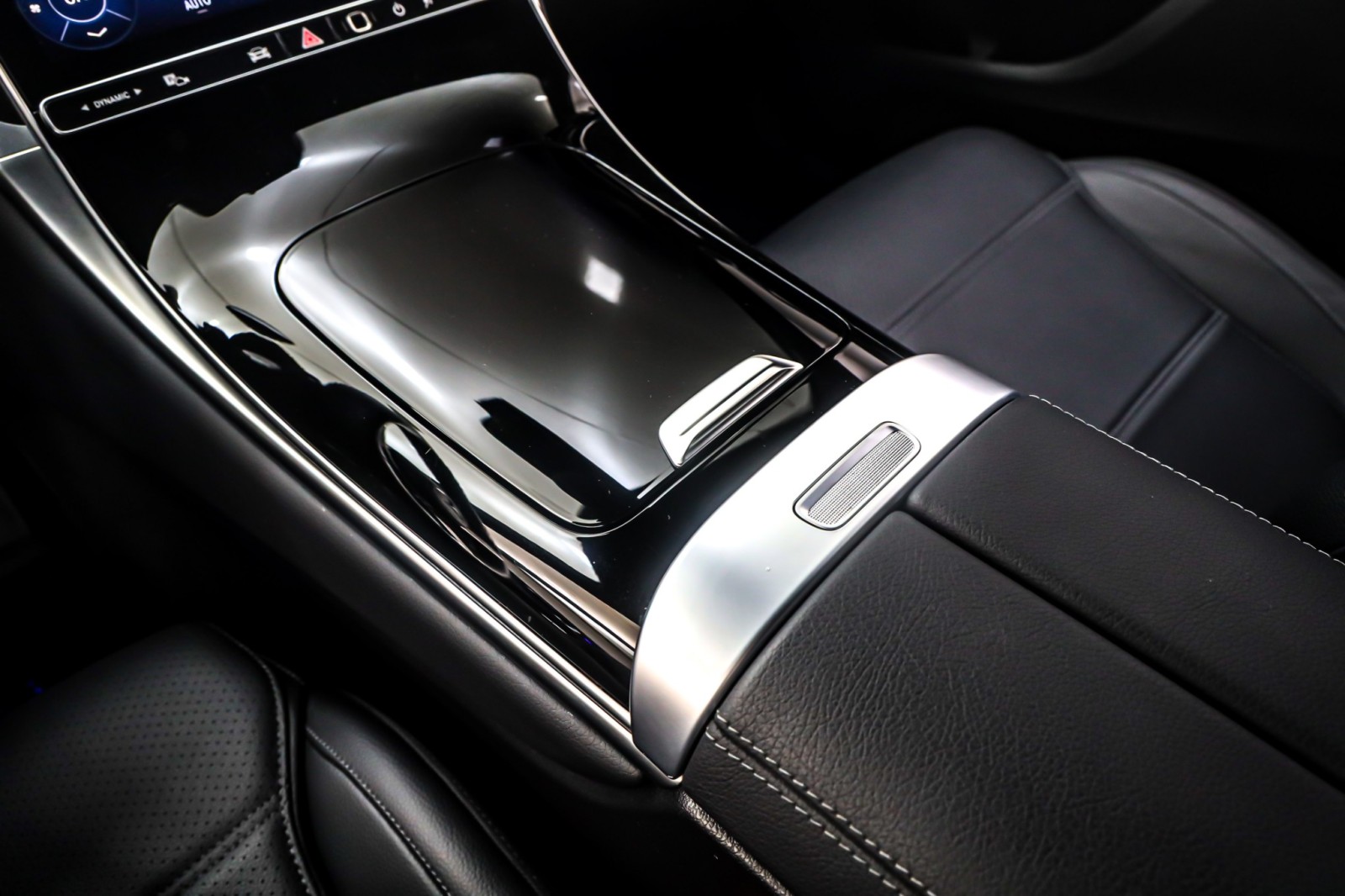 Used 2025 Polar White Mercedes-Benz GLC 300 SUV image 7